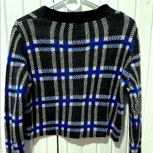 Cropped long-sleeve top - Picture 2 of 2